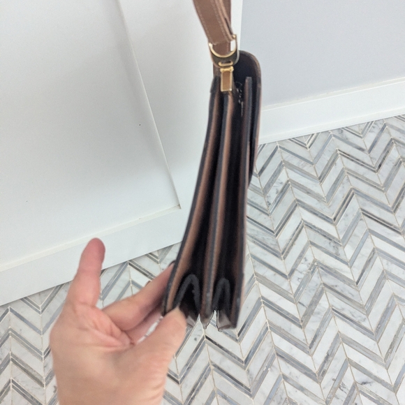 Vintage Brown Leather Envelope Purse. - Picture 3 of 9